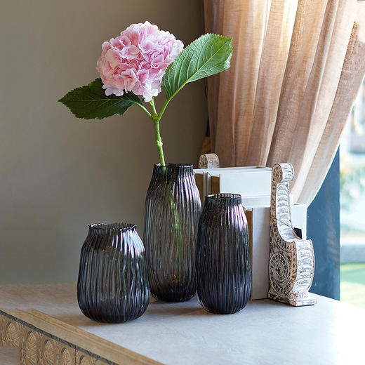 西班牙设计师经典款轻奢烟熏灰叶子造型浮雕纹理玻璃花瓶软装花器 商品图0