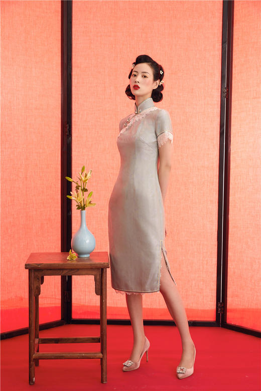 荷言HEYEN 归梦 天青色的羽毛提花真丝混纺+白色羽毛蕾丝做拼接 商品图3