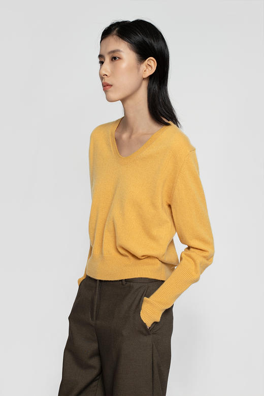 2020经典款女士纯山羊绒间条圆角V领套头衫 商品图1