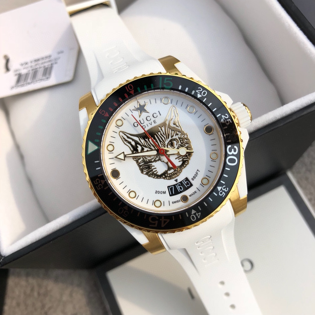 原单品质guccidive腕表40毫米早春系列guccidive腕表以休闲风格的浮凸