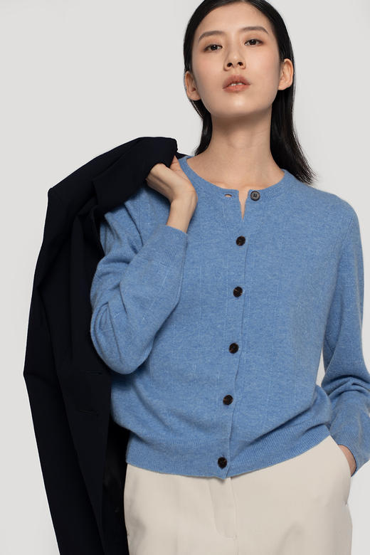 2020经典款女士纯山羊绒间条圆领开衫 商品图2