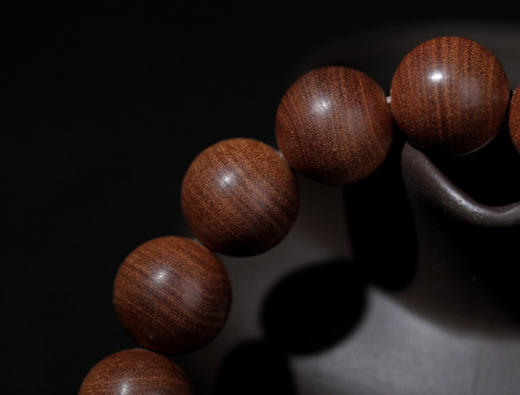 【青山特惠】1.2cm*17颗黑肉印度迈索尔正区老山檀手串  L23 商品图1