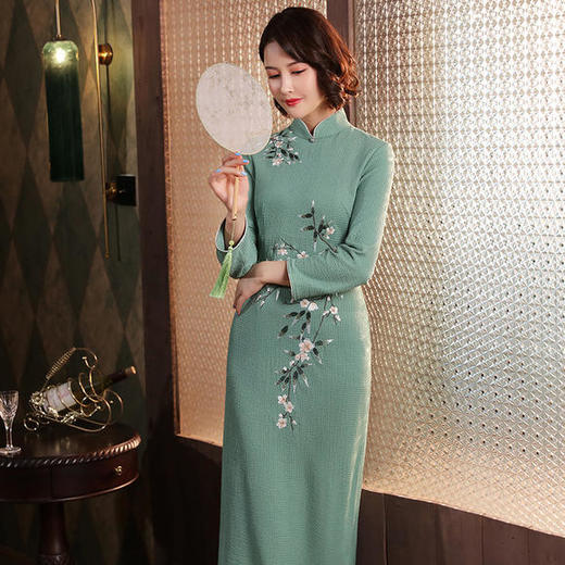 XGT-Q2409郡竹2020秋季新款改良针织古典印花A摆中长款旗袍裙 商品图3