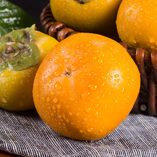 【京东快递】陕西泾阳洋丰巧克力硬脆柿 香脆清甜  产地现摘现发 商品图5