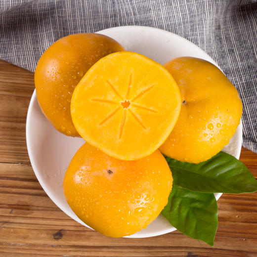 【京东快递】陕西泾阳洋丰巧克力硬脆柿 香脆清甜  产地现摘现发 商品图1