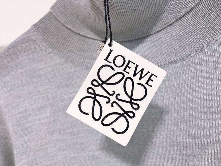 特价不退换罗意威100羊毛金丝logo刺绣高领针织打底衫