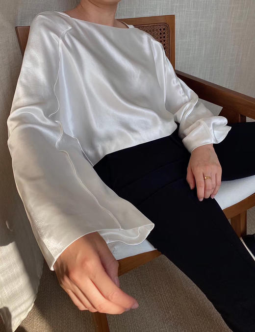 Viktoria Chan | AW2039 Gemma Satin TOP [上衣] 商品图6