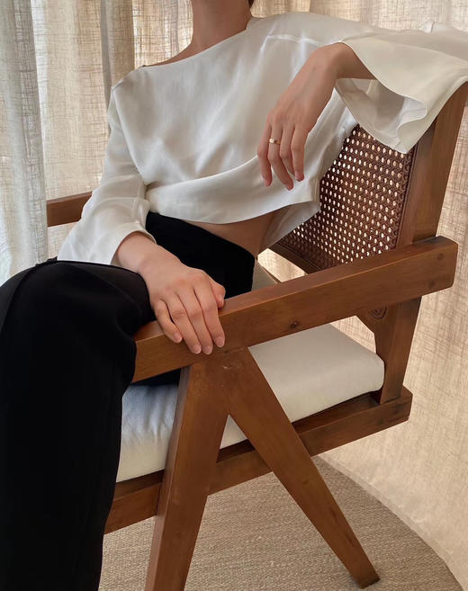 Viktoria Chan | AW2039 Gemma Satin TOP [上衣] 商品图1