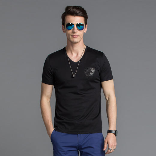 Marco Azzali 黑色V领T恤 T5053200 商品图0