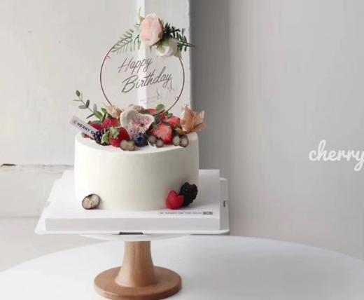 唯美草莓蛋糕 商品图0