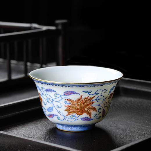 宝瓷林蓝料珐琅彩花卉杯 商品图1