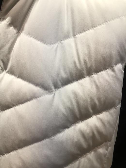 4楼 蒙帝菲尔羽绒马甲 商品图1