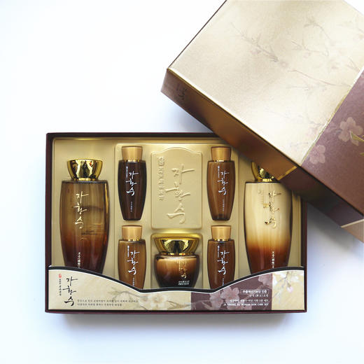 韩国三星 慈慌秀7件套 套盒(水150ml+赠30ml+乳150ml+赠30ml+面霜50ml+精华30ml+眼霜30ml) 商品图11