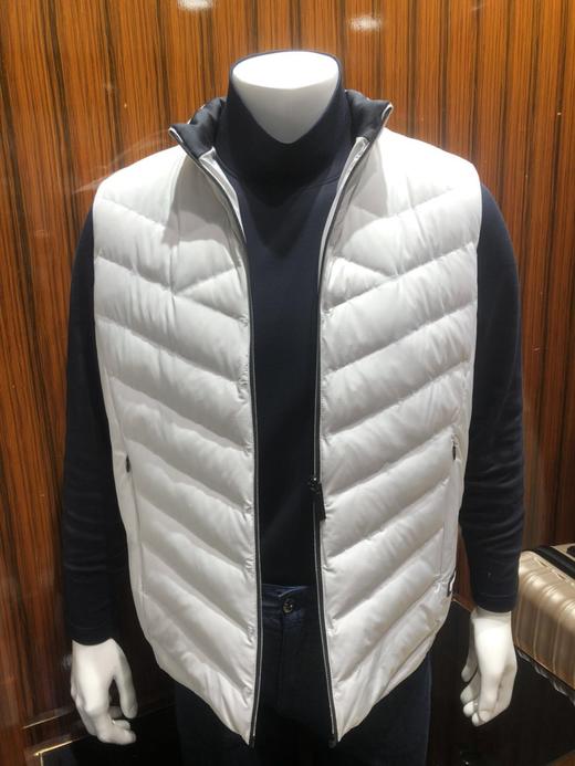 4楼 蒙帝菲尔羽绒马甲 商品图0