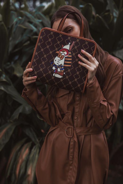 大英博物馆hellokittymirgamkosel三方联名老花公文包