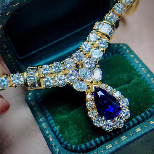 【皇家蓝蓝宝石项链 特惠-不议价 h玻璃体皇家蓝项链,颜色非常浓郁