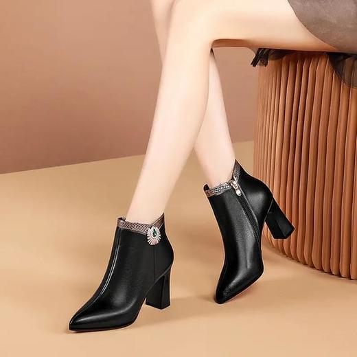 GLS3003Y新款水钻粗跟尖头踝靴时尚靴 商品图4