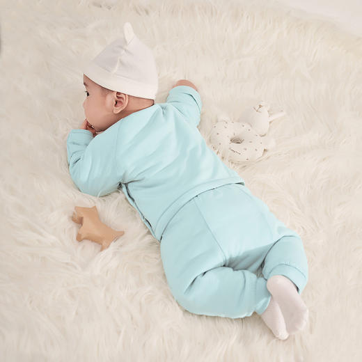 英氏婴儿宝宝蓝粉莫代尔夹棉和袍扣裤YLEAJ40002A01  YLEAJ40003A01 商品图3