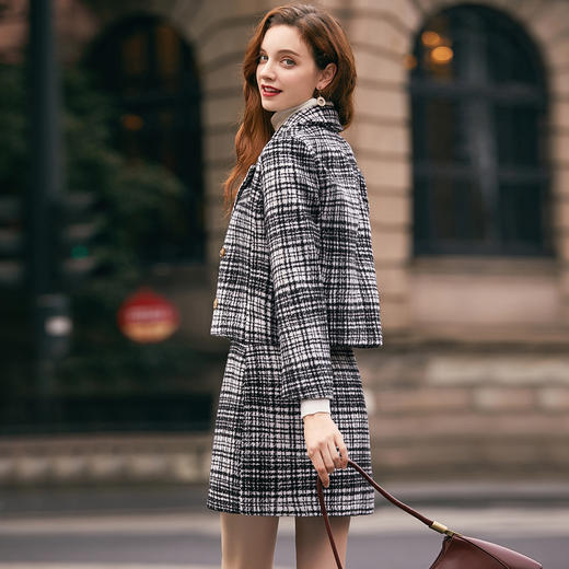 《sr#春季新品》复古格纹排扣气质翻领短长袖女款套装