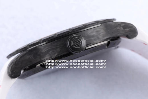 BBR再度挑战制表极限，全新罗杰杜彼碳纤维材质陀飞轮腕表面世了！EXCALIBUR（王者系列）型号DBEX0577； 商品图13