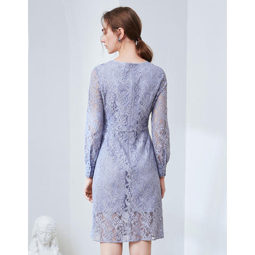 EITIE爱特爱女装秋季新款气质蕾丝镂空通勤收腰显瘦连衣裙女C2007570 商品图4