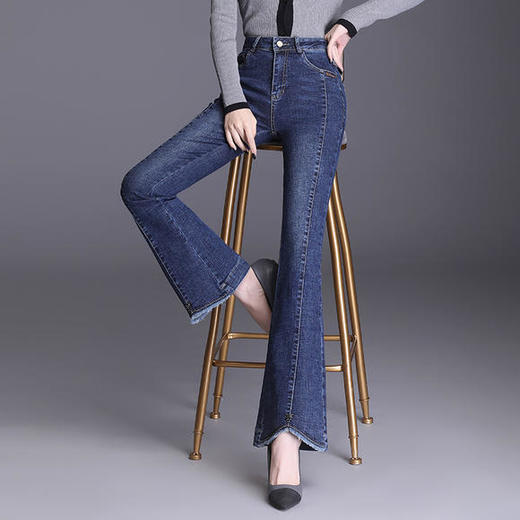 修身显瘦,裤脚毛边开叉微喇牛仔裤ty- a25020