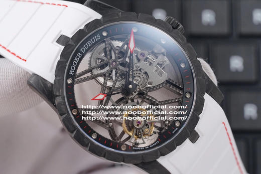 BBR再度挑战制表极限，全新罗杰杜彼碳纤维材质陀飞轮腕表面世了！EXCALIBUR（王者系列）型号DBEX0577； 商品图0