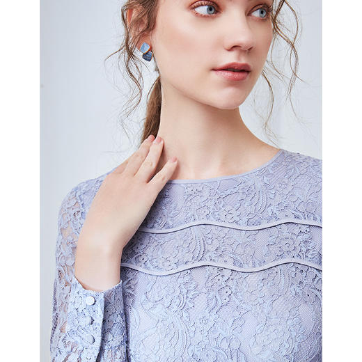 EITIE爱特爱女装秋季新款气质蕾丝镂空通勤收腰显瘦连衣裙女C2007570 商品图2