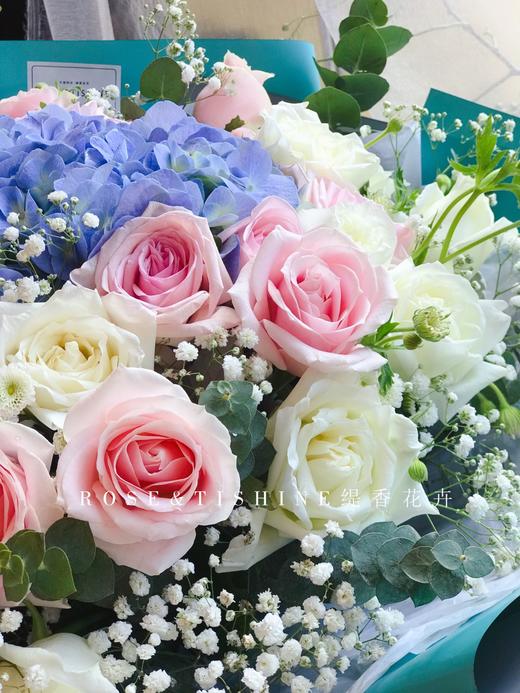 【幸福快乐围绕着你】绣球款时尚海派大花束 商品图1