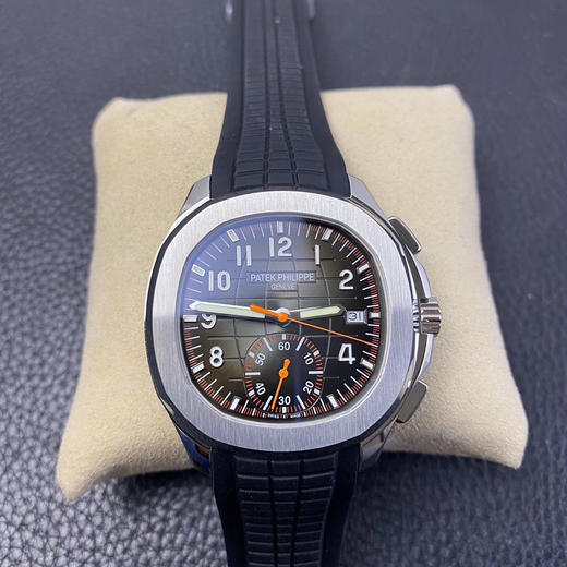 N百达翡丽新款计时手雷（计时Aquanaut）5968A彩色盘面和彩色胶带，表盘中央的计时秒针、刻度和6点位的30分钟计时盘刻度、计时指针都是橘黄色的 商品图9
