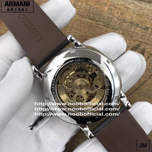 原厂老鼠货，支持专柜验货的，阿玛尼Armani 163000
型号：Ar1982
表壳：316L精钢
机芯：日本西铁城
表镜：强化矿物质玻璃
表带：进口牛皮
表扣：针扣
尺寸：43*11mm 商品图14