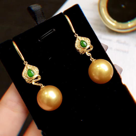 南洋金珠耳环18k金钻石镶嵌77翡翠款式偏古典风格高端大气喜欢就把