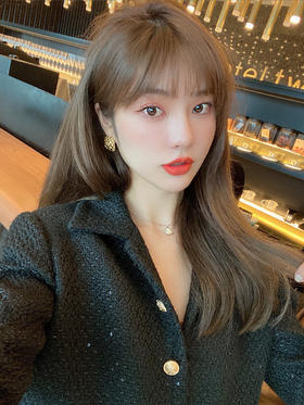 【宝格丽1:1高定复刻】简约的线条勾勒出纤细的脖颈 轻盈扇面项链（非质量问题不支持退换）