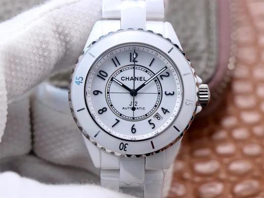 BV香奈儿J12腕表H5700“换芯”献礼20周年，表径38mm，中性腕表，陶瓷表带，自动机械机芯，透底。 商品图0