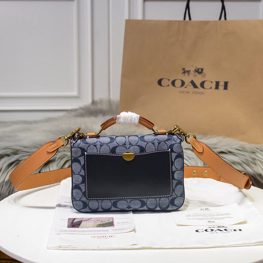 秋冬特价💰570 Coach蔻驰CHAMBRAY RILEY 22号顶部手柄手袋3630 午夜蓝色，面料手感细腻且轻盈透气。 商品图2