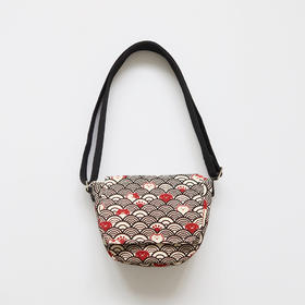 HUJI祤集Flap斜挎包插画祥云猫猫