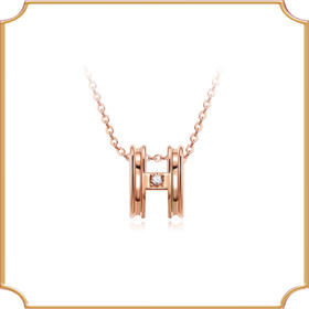 18K金钻石玫瑰金字母吊坠百搭随身戴（不含项链）