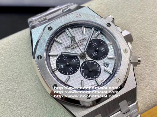 OM🔥V2🔥版来袭：爱彼皇家橡树26331计时系列 所有功能及位置均与原版一模一样，技术突破4大看点
【1】自主研发6时位走秒带日期2385机芯 日历盘上浮新亮点没有之一 商品图6