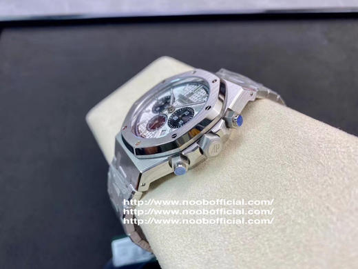 OM🔥V2🔥版来袭：爱彼皇家橡树26331计时系列 所有功能及位置均与原版一模一样，技术突破4大看点
【1】自主研发6时位走秒带日期2385机芯 日历盘上浮新亮点没有之一 商品图5