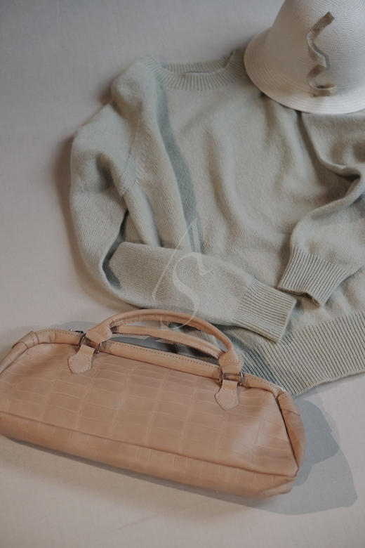 Margaret Howell 浅灰绿圆领羊绒衫 商品图2