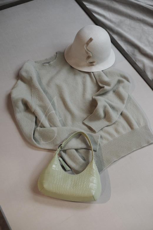 Margaret Howell 浅灰绿圆领羊绒衫 商品图0