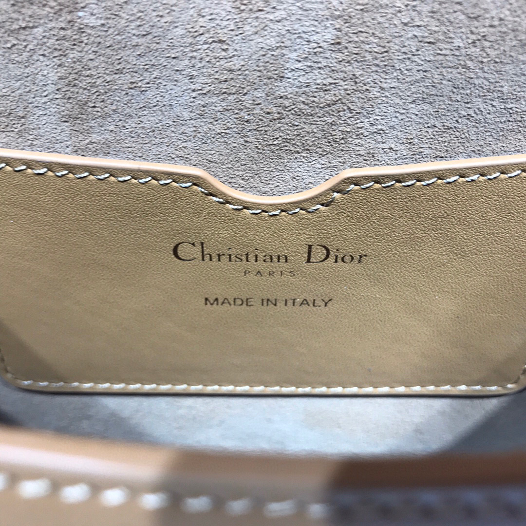 秋冬特价1350原单迪奥9033diorbobby2020早秋新款焦糖色复古包以迪奥