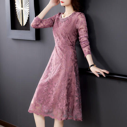 气质优雅显瘦收腰绣花蕾丝连衣裙(货号 am29278)