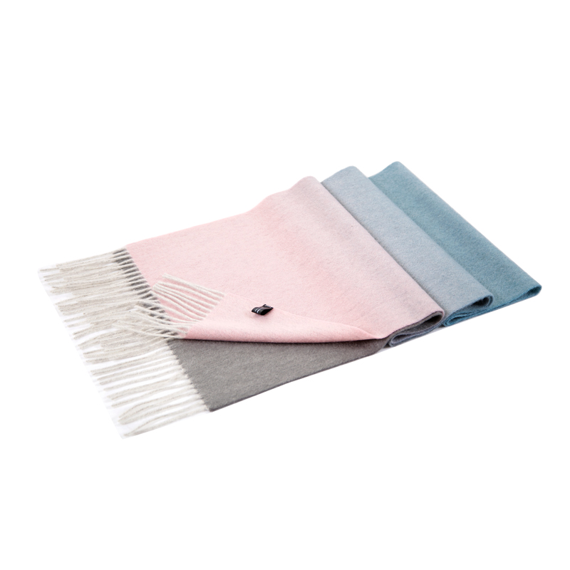 鑫缘 山羊绒渐变围巾   HB4690