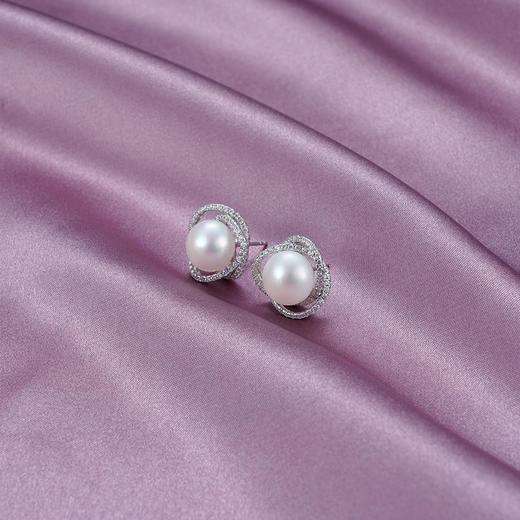 环环相扣-S925银珍珠耳钉【EM1126-XF】2010 商品图2