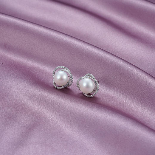 环环相扣-S925银珍珠耳钉【EM1126-XF】2010 商品图3