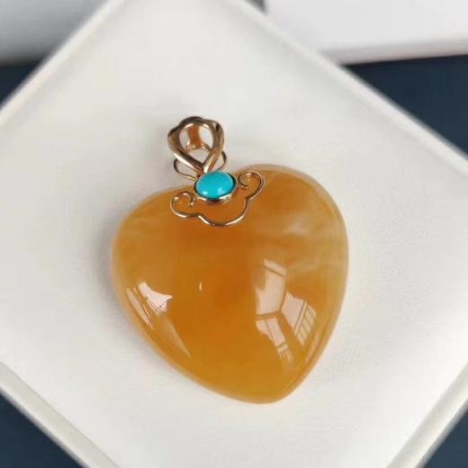 89579蜜蜡18k金镶嵌心形蜜蜡吊坠