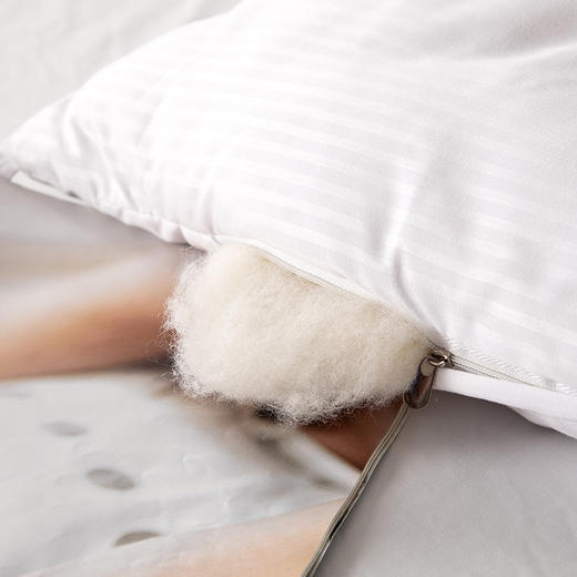 airose采用德国阀门效应黑科技做成的被子暖而不闷贴身舒适睡得安稳
