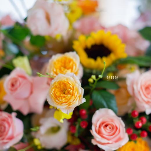 《月亮心事》- 超大号花篮 商品图1