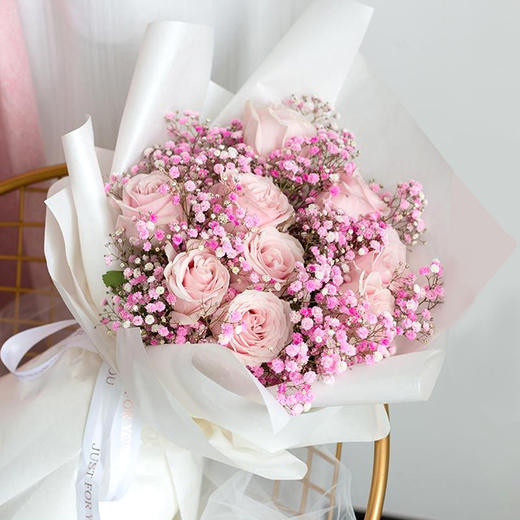 9朵玫瑰搭配粉色满天星花束送女友老婆闺蜜朋友同事暗恋生日告白情人